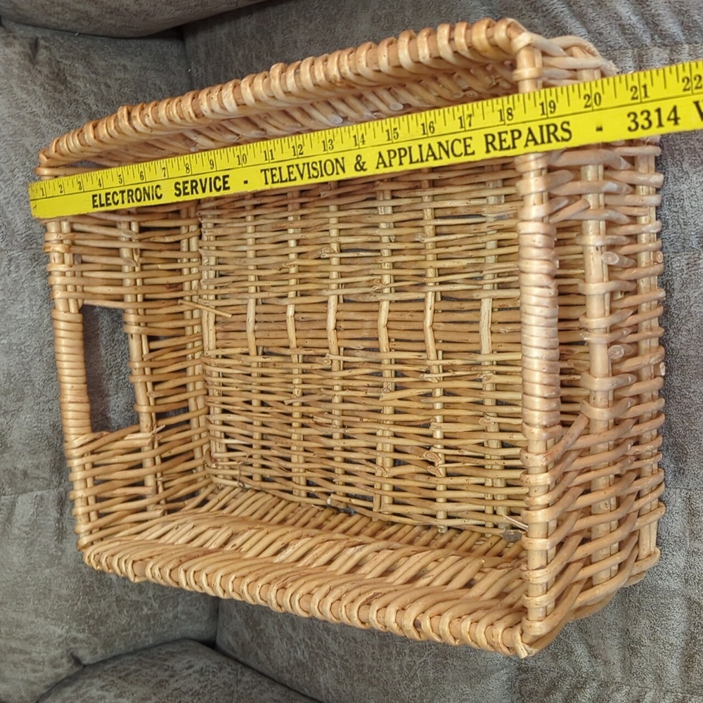 Threshold Woven Tan Basket Tray 18x13 EUC